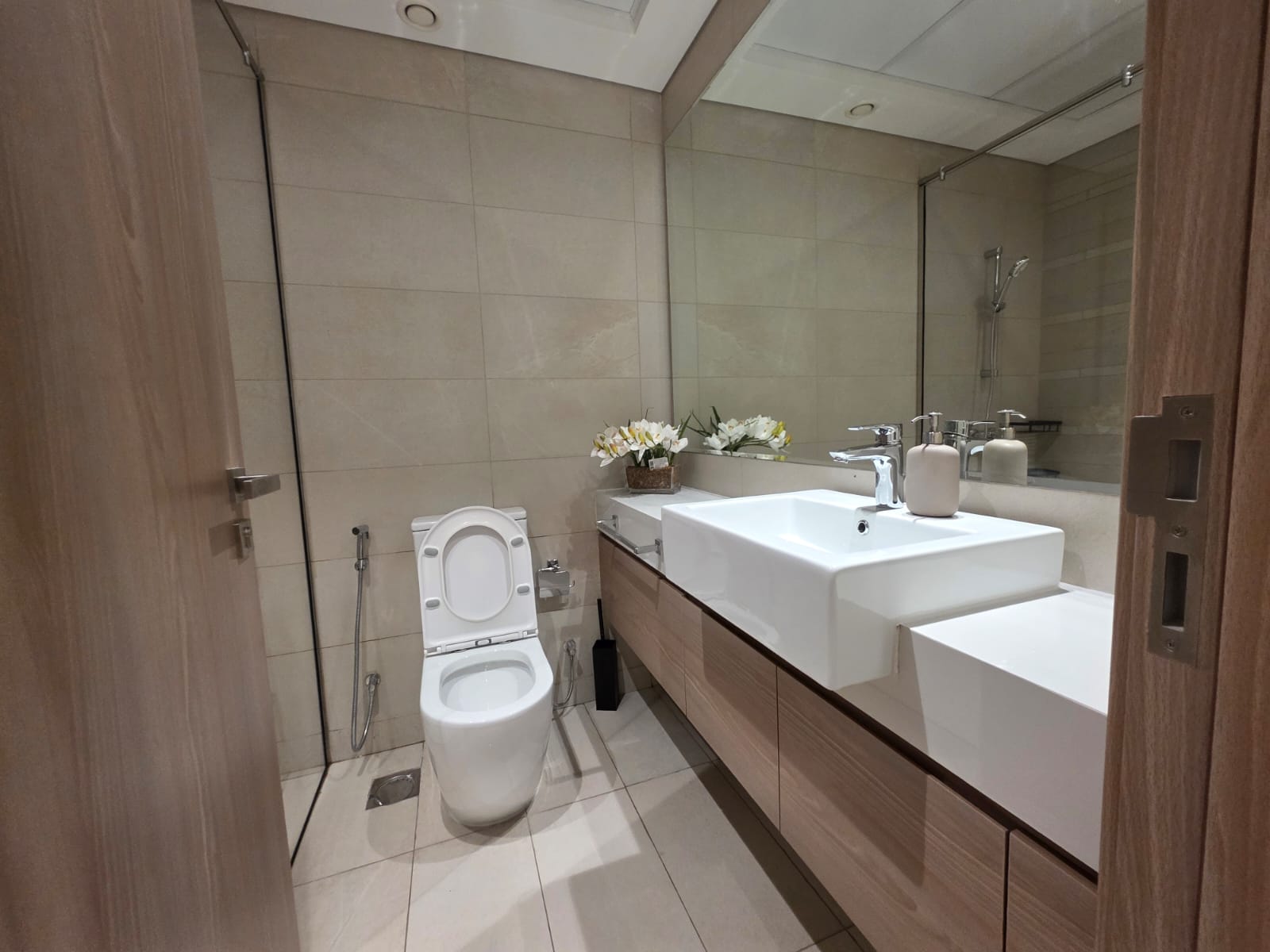 WhatsApp Image 2026-02-04 at 19.49.46